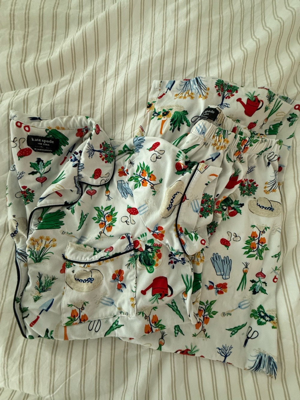 Kate Spade Garden print Pajama set